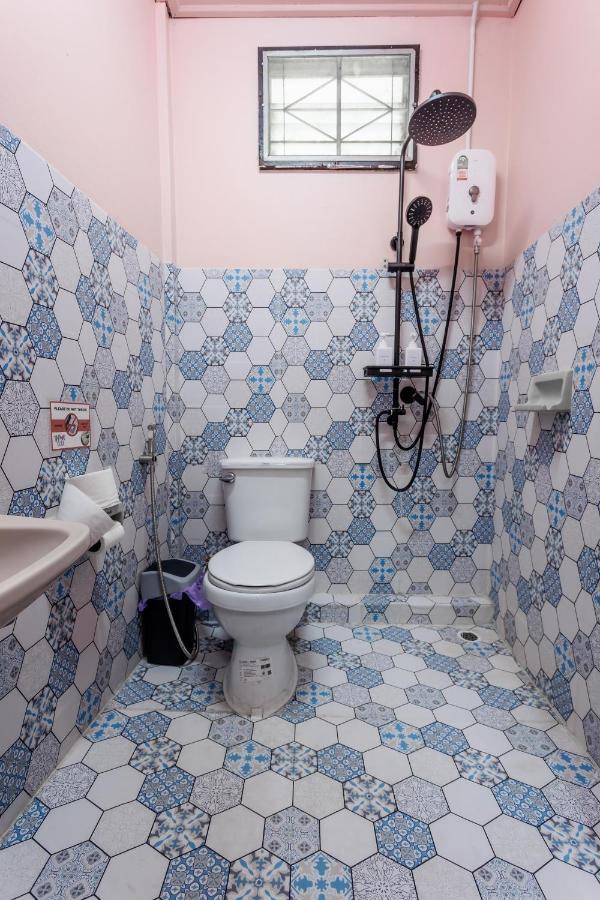 Hostel Baan Mee Suk Ayutthaya Zewnętrze zdjęcie