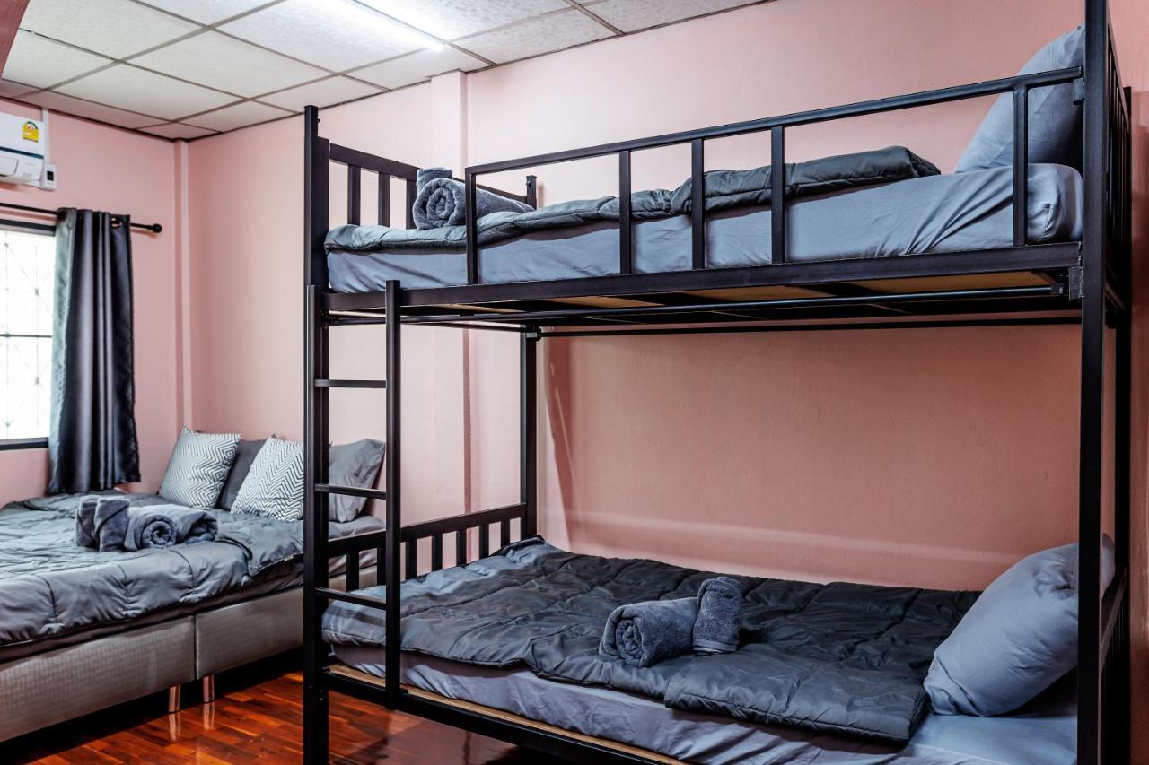 Hostel Baan Mee Suk Ayutthaya Zewnętrze zdjęcie