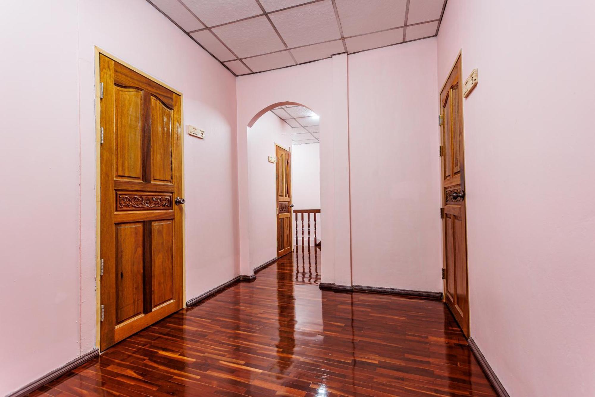 Hostel Baan Mee Suk Ayutthaya Zewnętrze zdjęcie